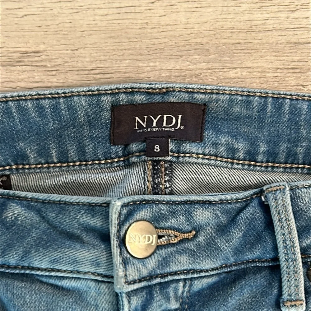 NYDJ quinta crop